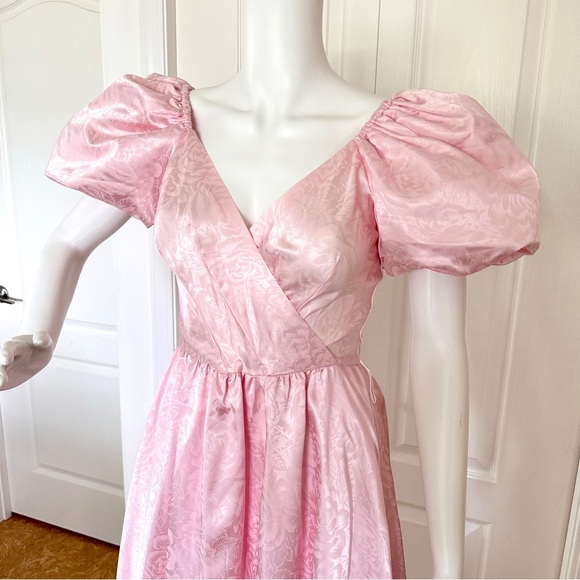 Vintage Pink Princess Puff Sleeve Floral Bridal Dress (S) - Picture 4 of 13